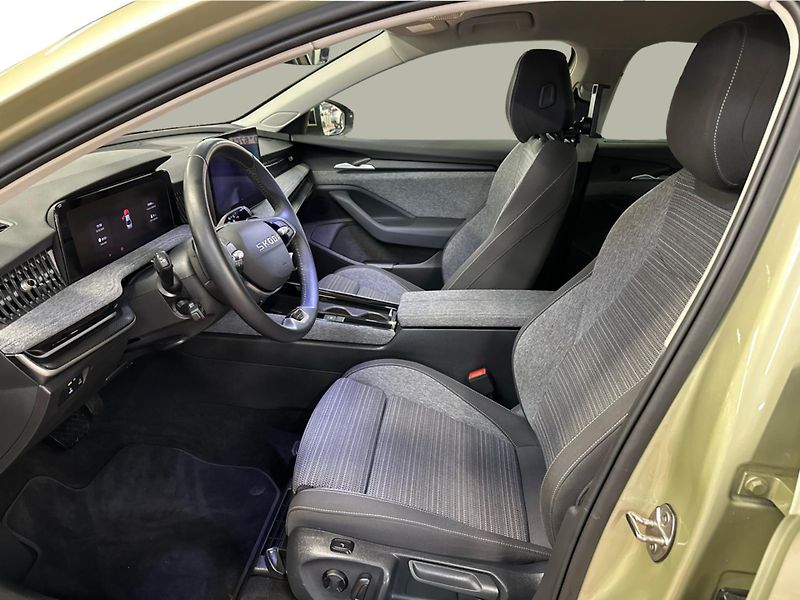 Škoda Superb (2024) 1.5 eTSI DSG Selection, Tažné - fotka 11 z 24