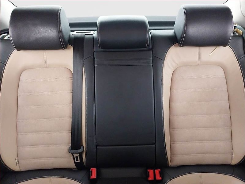 Volkswagen CC (2013) Highline 2.0 TDI, Kůže, Navi - fotka 10 z 29