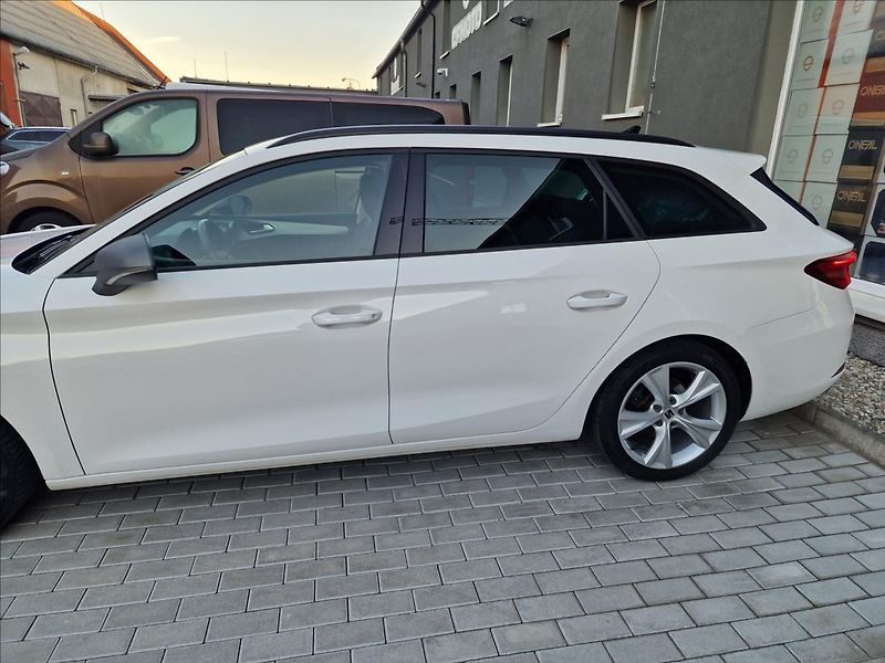 Seat Leon 2.0TDI 110kW DSG FR ST,1.Maj - fotka 44 z 50