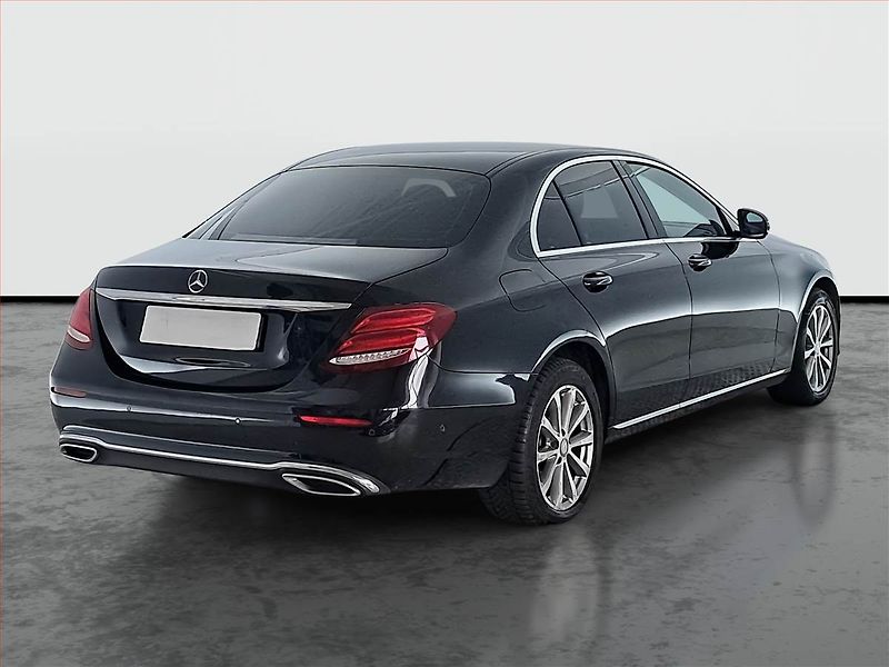 Mercedes-Benz Třídy E (2016) E 220 d, Automat, Navi - fotka 5 z 23