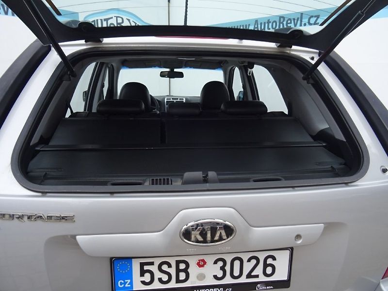 Kia Sportage (2006) 2.0i,104kW,4X4,ALU - fotka 17 z 20