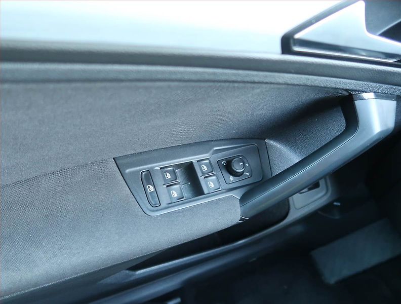 Volkswagen Tiguan (2020) Highline 2.0 TSI - fotka 17 z 17