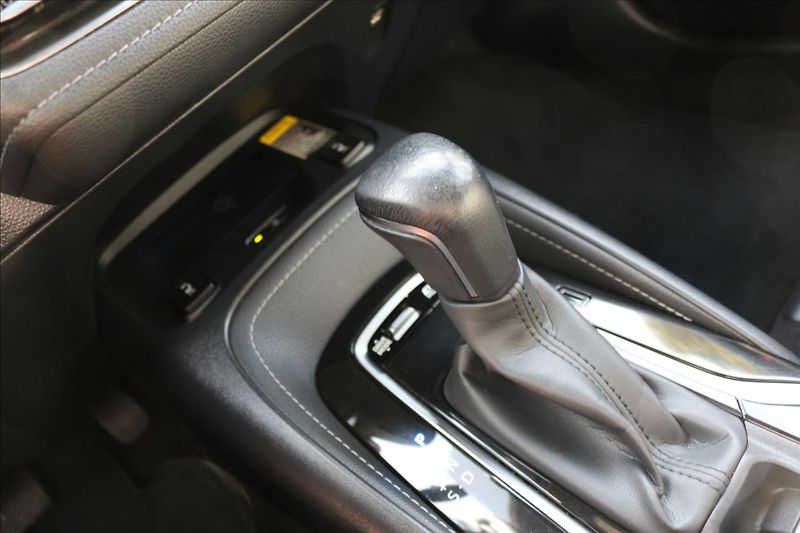 Toyota Corolla 2,0 Hybrid,1.Maj. ČR, DPH - fotka 26 z 52