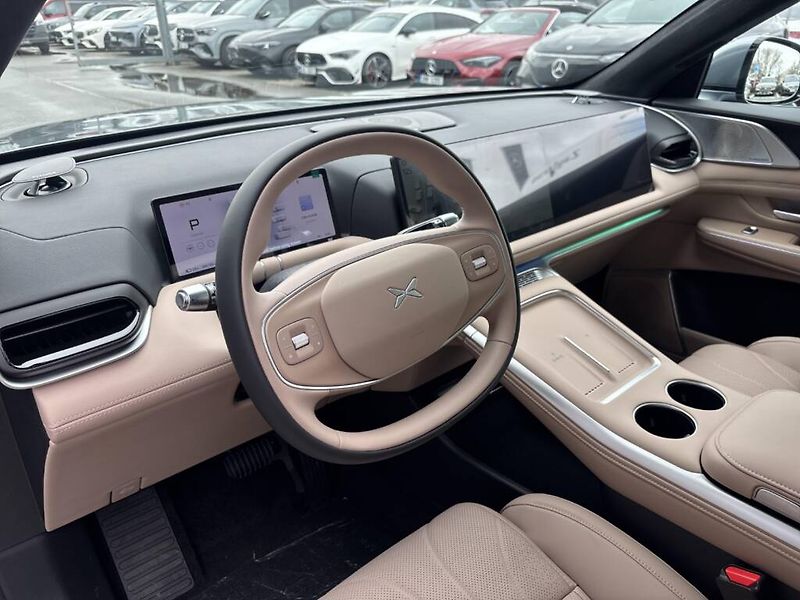 Xpeng G9 (2026) AWD Performance Pro - fotka 9 z 14