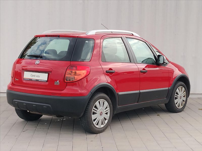 Fiat Sedici 1,6   1.6 16V 88Kw 4X4 - fotka 14 z 21