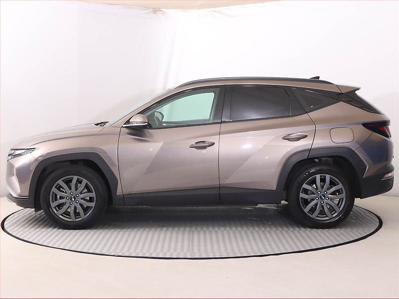 Hyundai Tucson (2021) Family 1.6 T-GDI - fotka 3 z 18