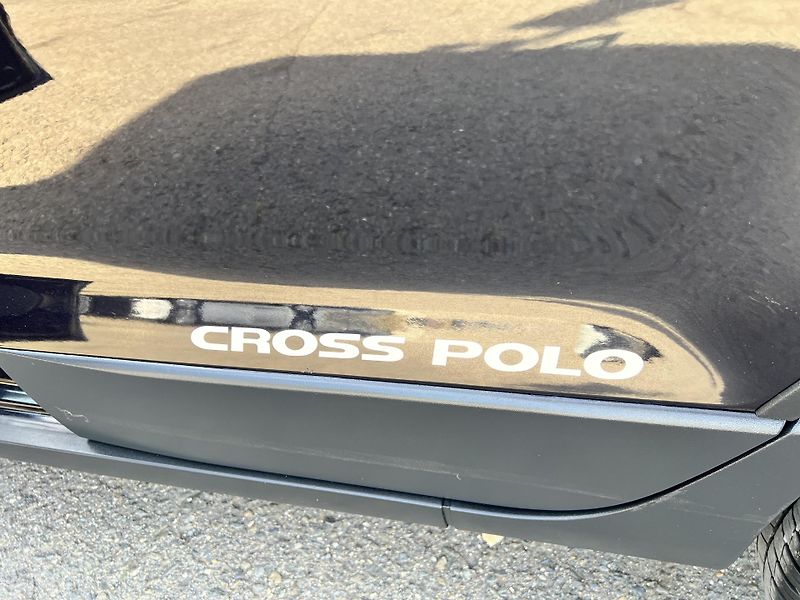 Volkswagen Polo Cross 1.0MPi 55kw TEMPOMAT ALU - fotka 45 z 49