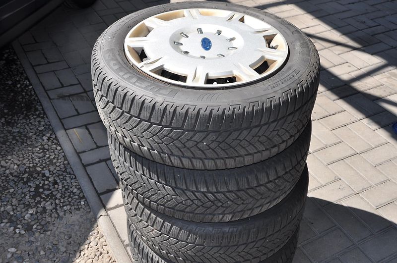 Ford Grand C-MAX 1.6i 16V 92kW 7.míst - fotka 21 z 21