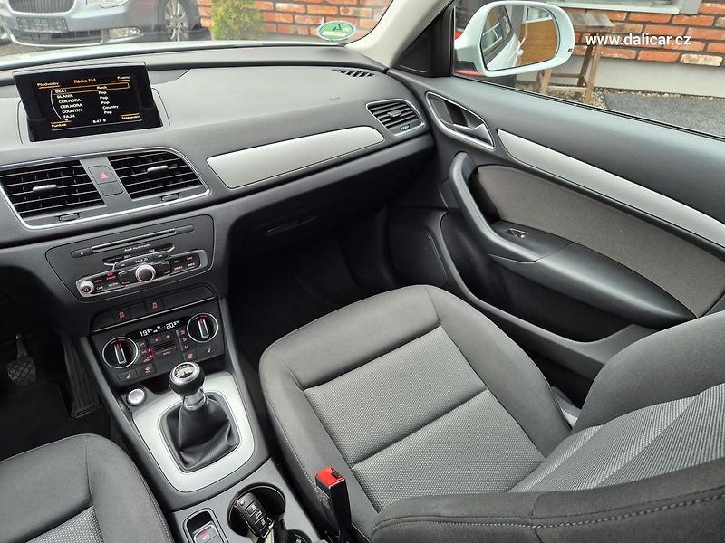 Audi Q3 (2018) 1.4 TFSi 92KW SPORT - fotka 32 z 53