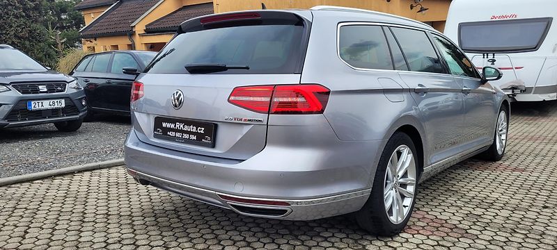 Volkswagen Passat (2017) Variant 2,0TDi 176kW DSG 4×4 - fotka 4 z 60