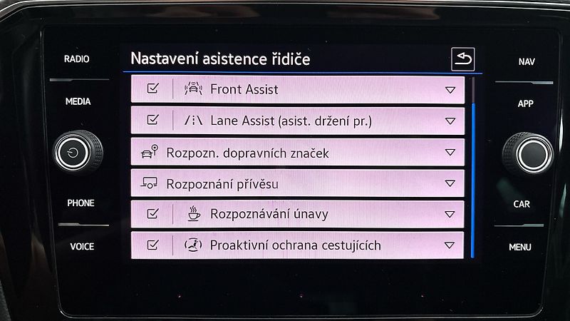 Volkswagen Passat 2.0 TDI DSG 4x4 4motion Alltra - fotka 28 z 32