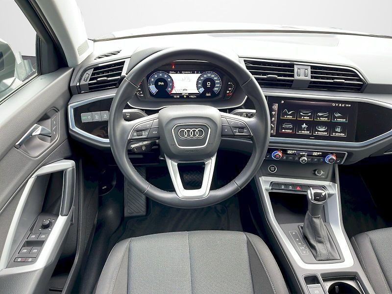 Audi Q3 (2023) 35 TFSI 110 kW S-Line S-tronic - fotka 6 z 33