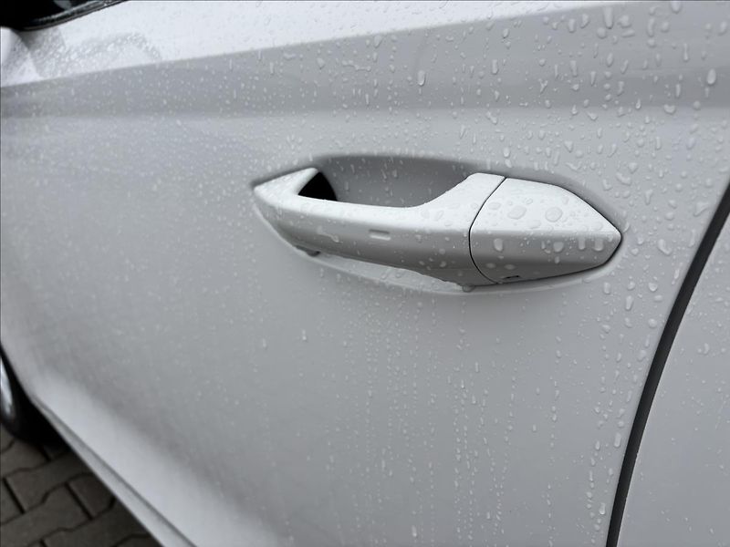 Škoda Octavia 2,0 TDI 85kW Style - fotka 11 z 36
