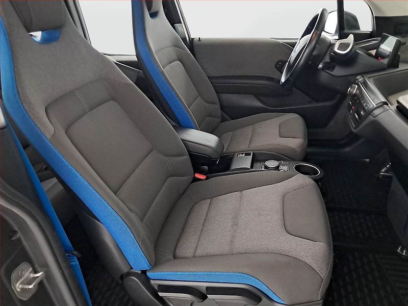 BMW i3 (2019) 94Ah BEV, SoH 89% - fotka 9 z 19