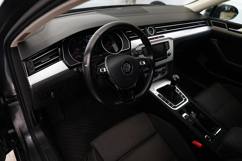 Volkswagen Passat - fotka 5 z 6