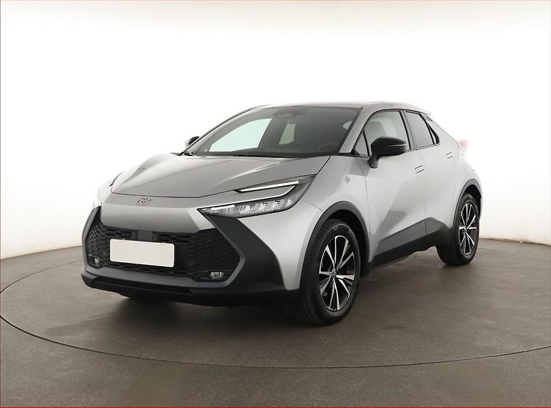 Toyota C-HR (2025) 2.0 Plug-in - fotka 2 z 21