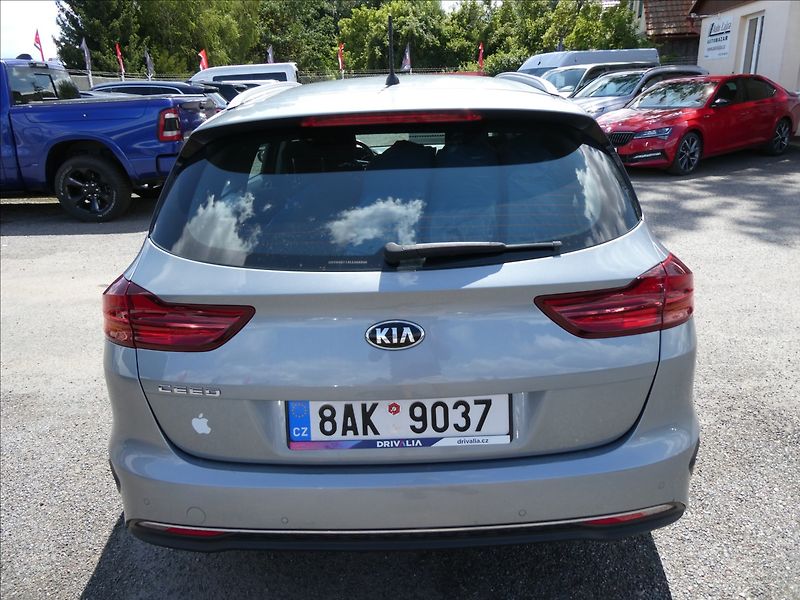 Kia Ceed 1,0 T-GDI Exclusive SW,2x pneu - fotka 8 z 35