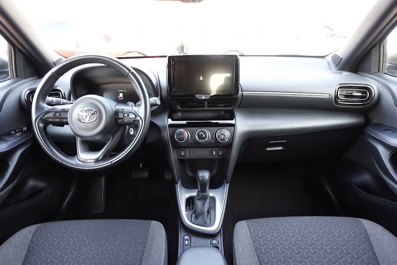 Toyota Yaris Verso 1.5VVTi CVT Comfort Style Tech - fotka 16 z 31
