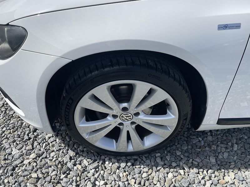 Volkswagen Scirocco 1.4TSi 125PS SPORT EDITION TOP - fotka 18 z 178