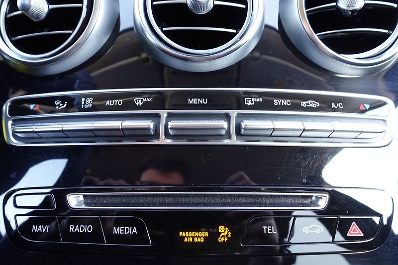 Mercedes-Benz GLC 220 d 4Matic 125 kW - fotka 23 z 31