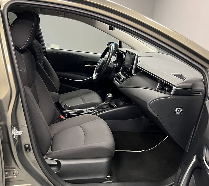 Toyota Corolla 1.8 Hybrid AT COMFORT STYLE TE - fotka 9 z 16