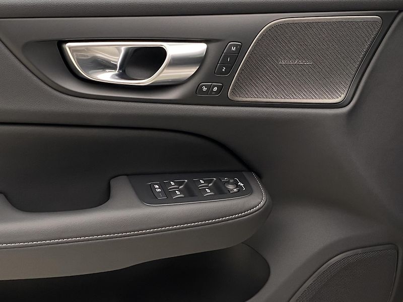 Volvo V60 (2026) B4 AUT DARK PLUS - fotka 26 z 66