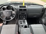 Dodge Nitro 2.8 CRD 4x4 Automat - náhled 12