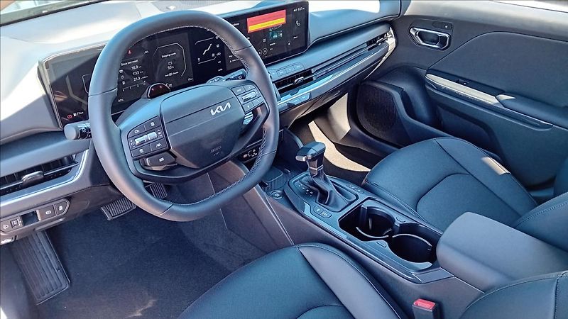 Kia K4 1,6 SW T-GDi 7DCT TOP - fotka 8 z 12