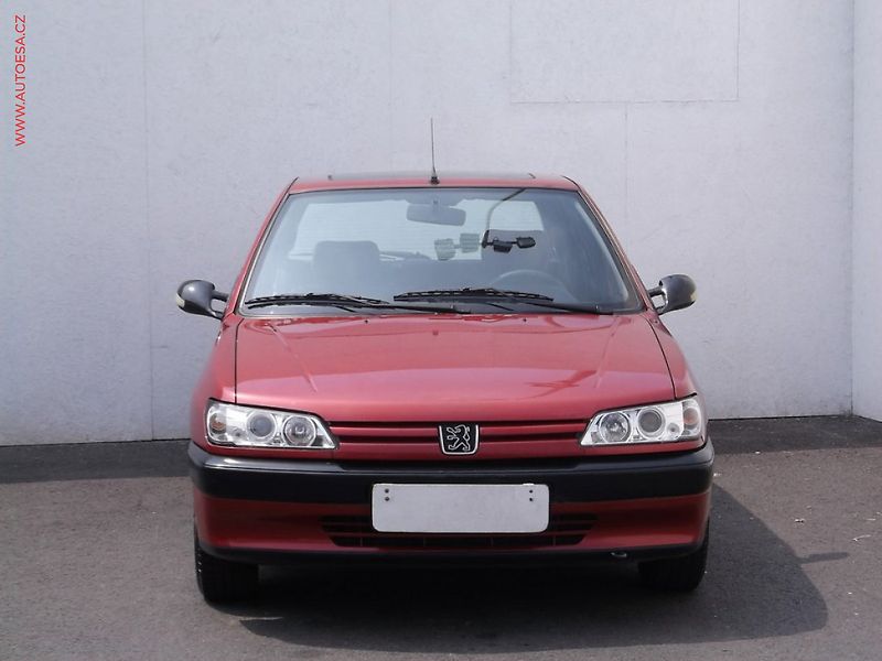 Peugeot 306 (2001) 2.0HDi - fotka 2 z 3