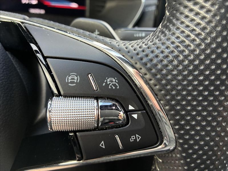 Škoda Octavia 2,0 RS,CHALLENGE,TAŽNÉ,KŮŽE - fotka 24 z 38