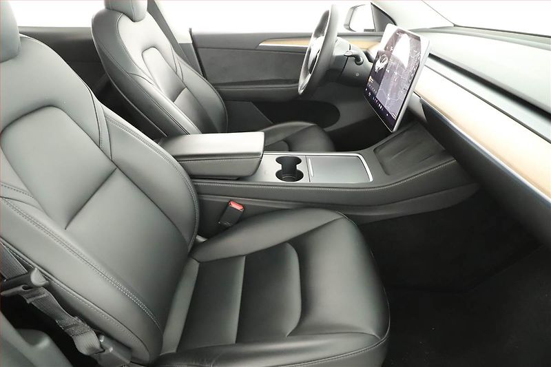 Tesla Model Y (2021) Long Range AWD 75kWh, SoH 91% - fotka 7 z 28