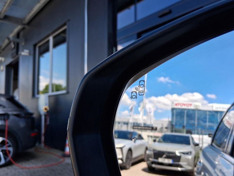 Peugeot 5008 GT 2.0 BHDi 130 kW - fotka 29 z 31