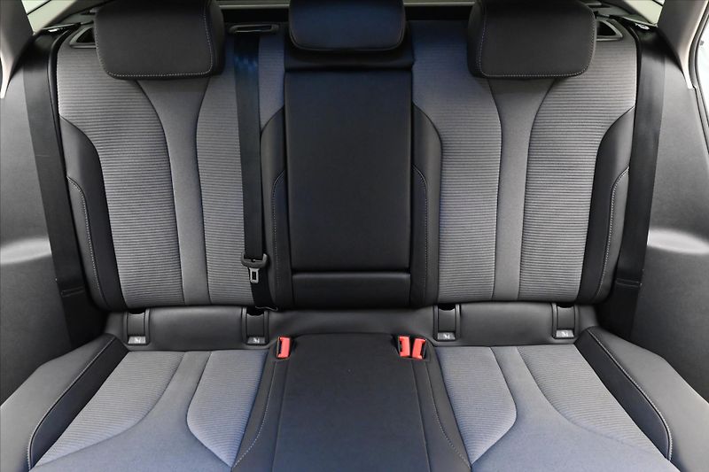 Škoda Enyaq iV 60 132 kW 58kWh SoH 87% Zár - fotka 28 z 31