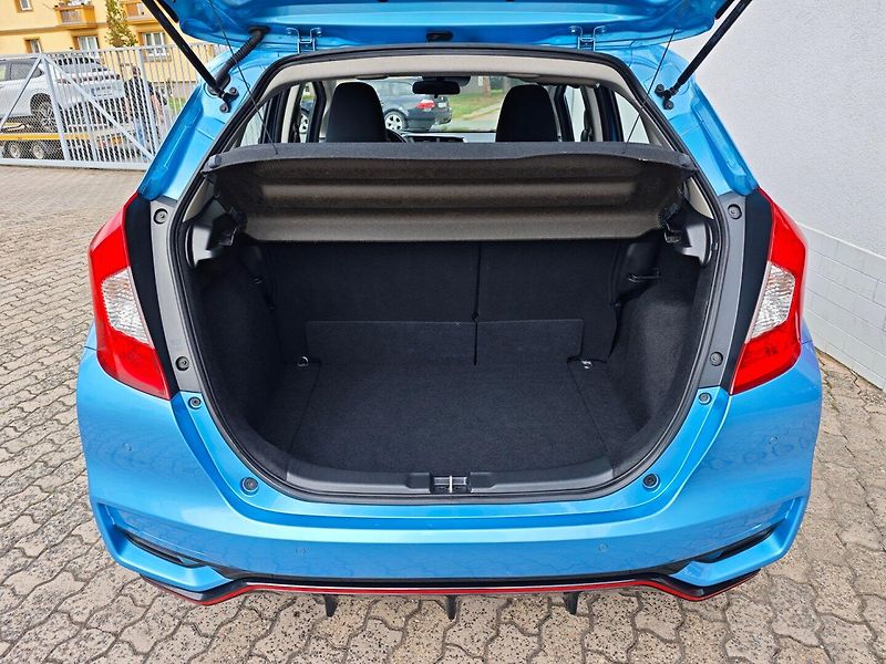Honda Jazz (2018) 1.5 i-VTEC Dynamic Kamera 96kW - fotka 6 z 44