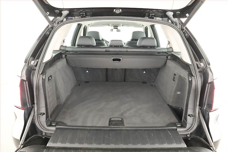 BMW X5 (2015) xDrive40d, 4X4, Automat, Kůže - fotka 18 z 19