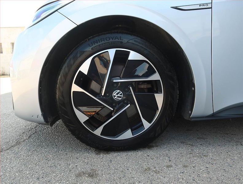 Volkswagen ID.3 (2021) Pro Perf. (62 kWh), SoH 92% - fotka 15 z 22