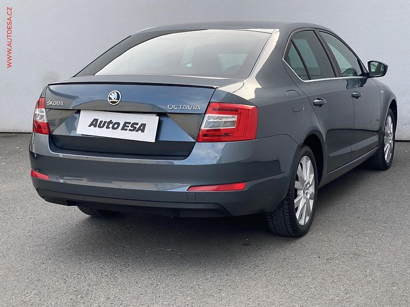 Škoda Octavia (2016) 1.8TSi, ČR, L&K, xenon, navi - fotka 4 z 17