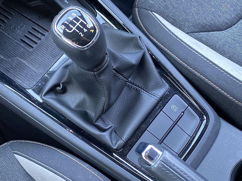 Škoda Kamiq (2025) 1.0 TSI Top Selection - fotka 17 z 33