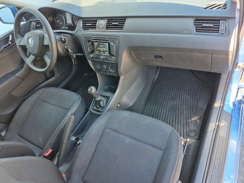 Škoda Rapid (2012) Ambition PLUS 1.2 TSI 63kW - fotka 17 z 21