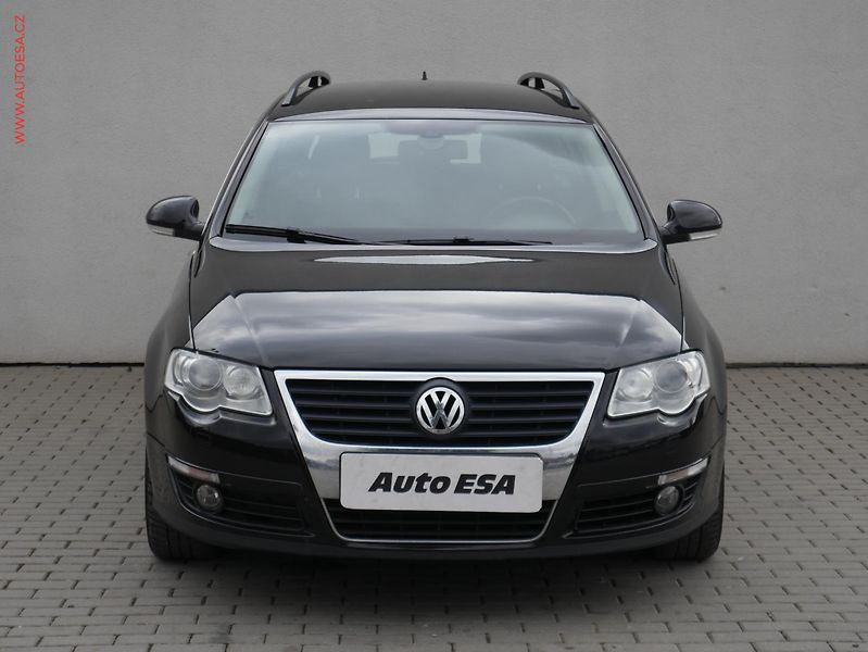 Volkswagen Passat (2010) 2.0TDi, Bixen, navi, STK3/28 - fotka 2 z 16