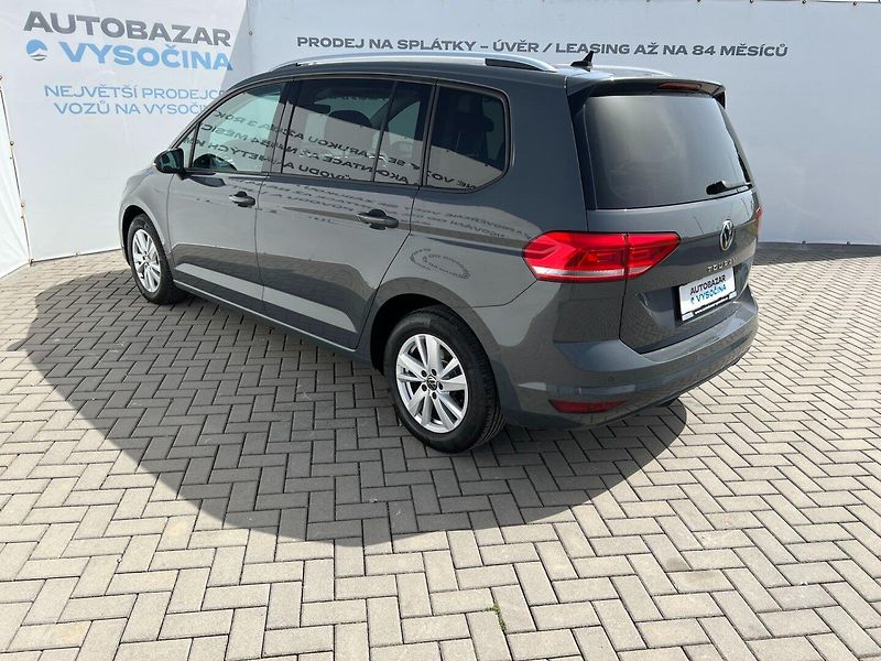 Volkswagen Touran (2023) 1.5TSi 110kW DSG! 7-míst! Navi - fotka 6 z 37