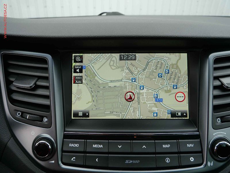 Hyundai Tucson (2017) 1.7 CRDi, ČR, AC, TZ, navi - fotka 19 z 25