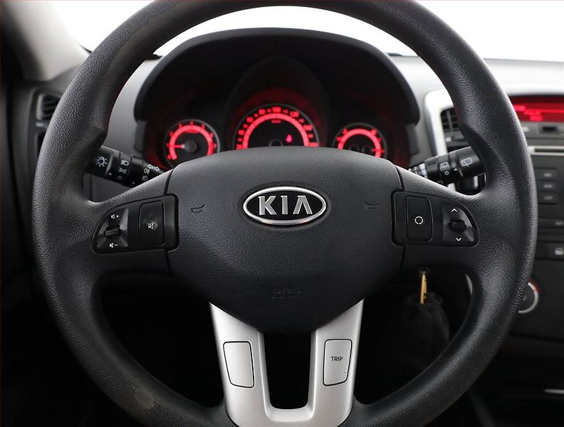 Kia Ceed (2012) 1.4 CVVT, po STK, oblíbený vůz - fotka 8 z 13