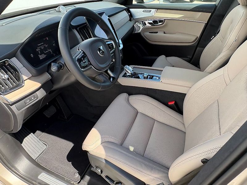 Volvo XC90 Ultra Dark T8 299kW - fotka 15 z 24