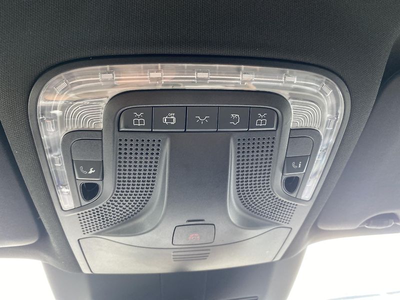 Mercedes-Benz Třídy V V 300d/4M AMG AIRMATIC - fotka 27 z 27