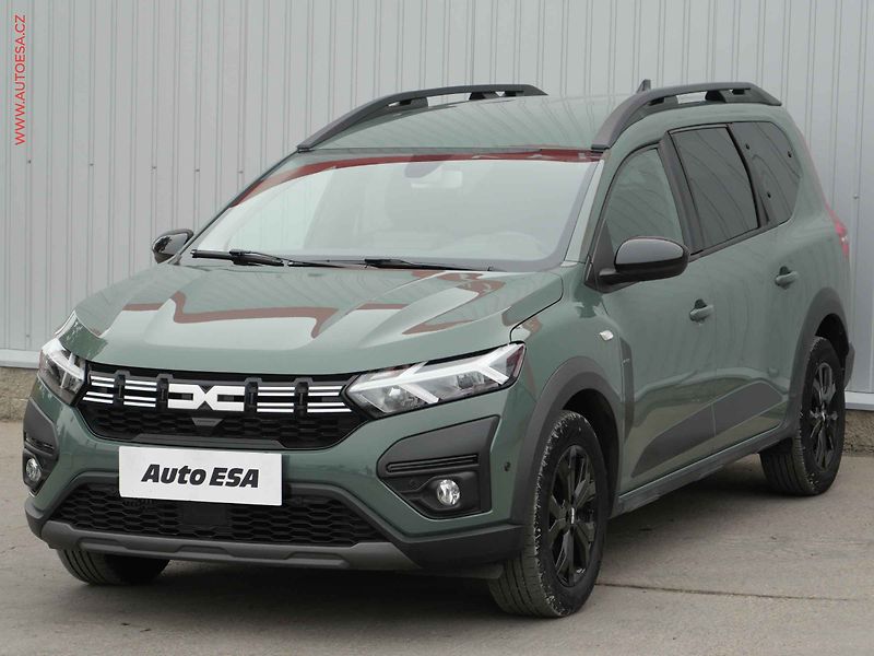 Dacia Jogger (2023) 1.0 Tce 7míst, 1.maj,ČR, LED - fotka 3 z 23