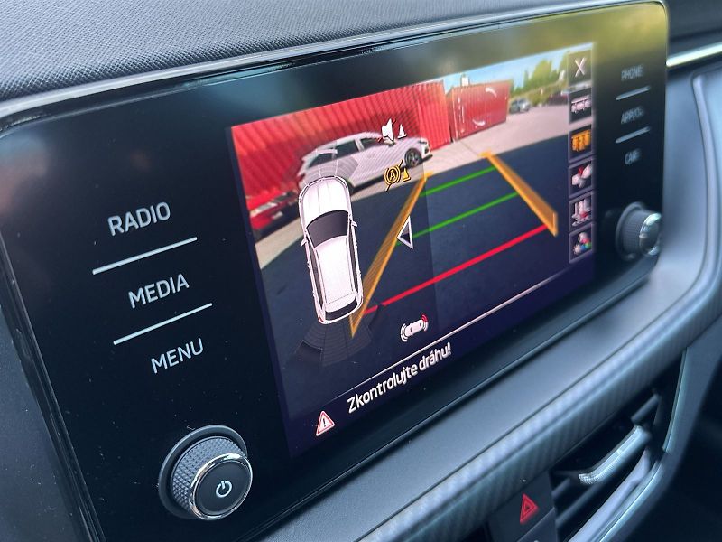 Škoda Kamiq (2024) 1.5 TSI Monte Carlo - fotka 12 z 32