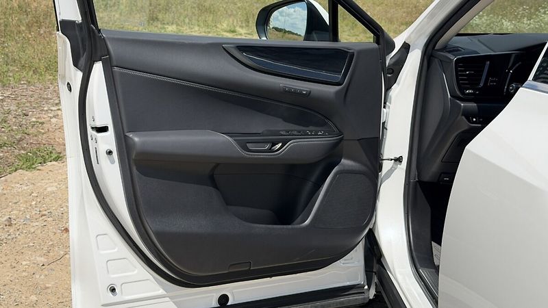 Lexus NX 350h 350H 2,5 HEV PRESTIGE TECH PLU - fotka 9 z 29