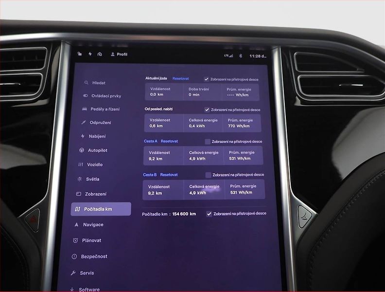 Tesla Model X (2018) 100D, SoH 92% - fotka 9 z 27