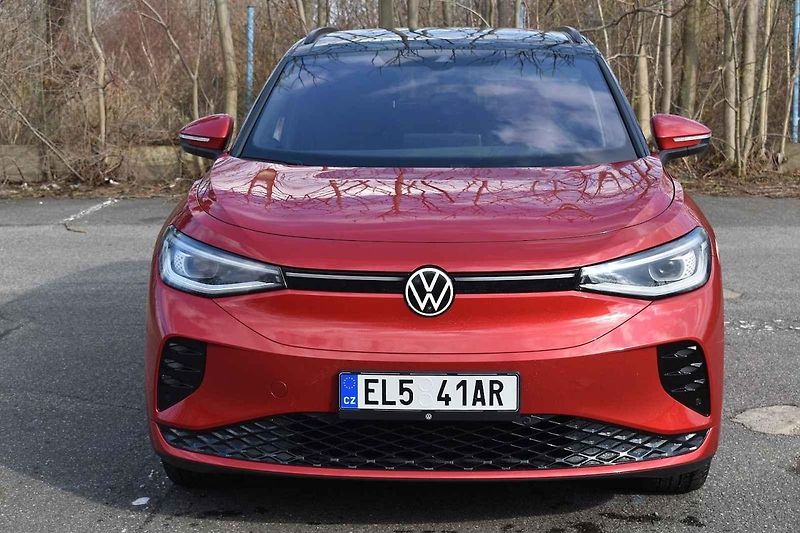 Volkswagen ID.4 GTX umí dobře manévrovat i v těsnějších prostorách